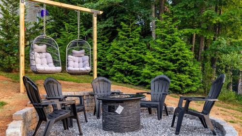 Asheville House | Modern Escape by AvantStay