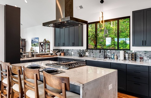 Hendersonville House | Modern Luxury Chalet Mountain Views Hot Tub Fire Pit Pets