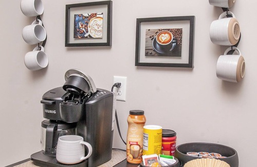 Bloomington Apartment | Modern Luxury Stay near ISU & Downtown