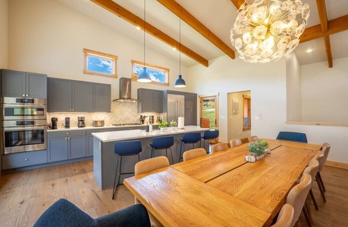 Silverthorne House | Modern Mountain Retreat | Resort Amenities | Spacious layout