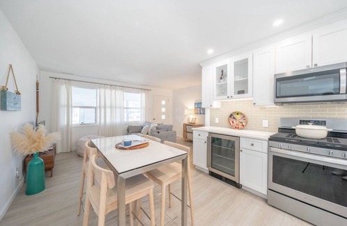 North Cape May House | Modern, open plan beach house - 2 blocks to the bay beach