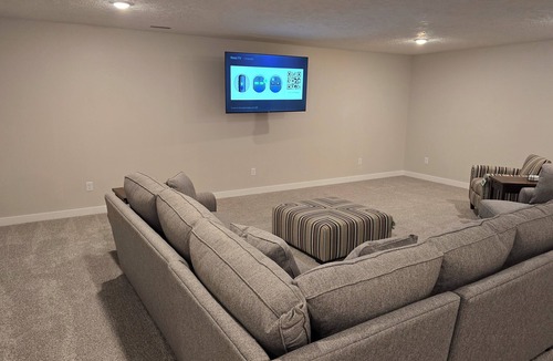 Crofton Apartment | Modern Riverfront Escape, Crofton, NE – Lower Level Suite