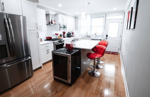 Canton House | Modern Smart Home w/Gourmet Kitchen, Peloton & King Suite with Rooftop Deck