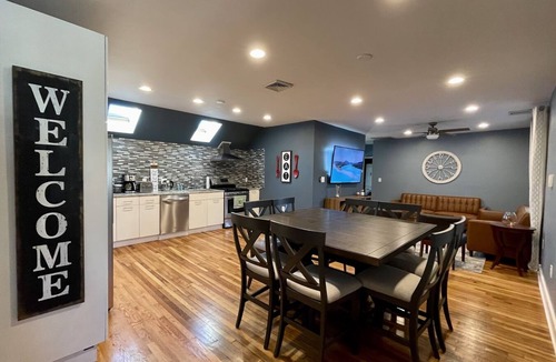 East Somerville House | MODERN Spacious 4bed 2bath HARVARD MIT BOS Cambridge Somerville walk everywhere!