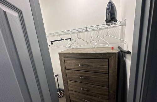 Church Street House | Modern Studio 15 mins from Downtown & Airport