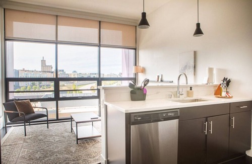 Milwaukee Apartment | Modern Studio Apt with Rooftop, Gym, and Parking - Sleeps 4