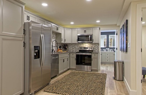 Landrum Apartment | Modern Studio near Downtown & TIEC ~ Magical Patio