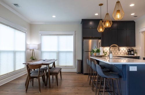 Murfreesboro House | Modern Two Story Bungalow Blocks from Downtown and MTSU Sleeps 10