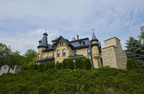 Oconomowoc Hotel | Mon Bijou