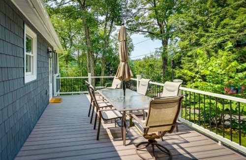 Monterey House | Monterey Haven < 1/2 Mi to Lake Garfield w/Kayaks
