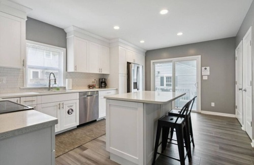 Buckroe Beach House | Monthly pet-friendly, <5 min walk to beach