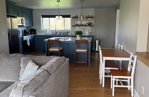 Newberg Apartment | Moonstruck Mini: 2-bedroom apartment in charming wine country