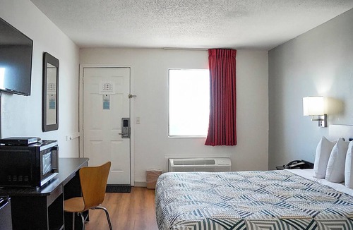Rolla Hotel | Motel 6 Rolla, MO