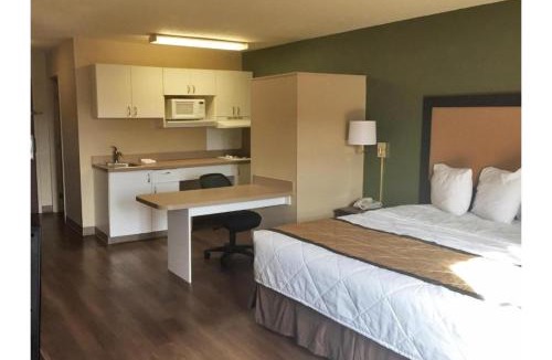 Rochester Hotel | Motel 6 Suites Rochester Henrietta, NY