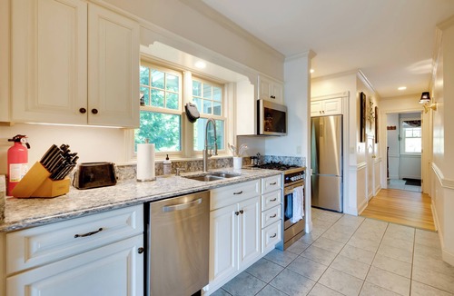 Jackson House | Mountain Views: Beautiful Nestlenook Farm Home!