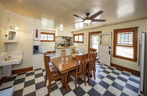 Tomahawk House | Muskie River Lodge – Where History Meets Comfort