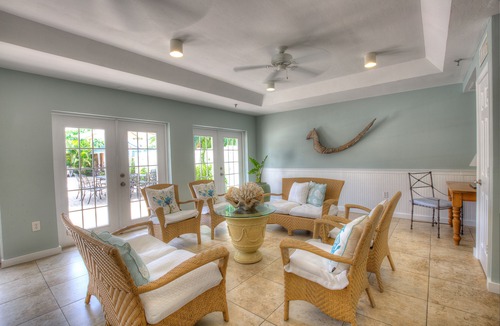 Sun Terrace Hotel | Naples Garden Inn