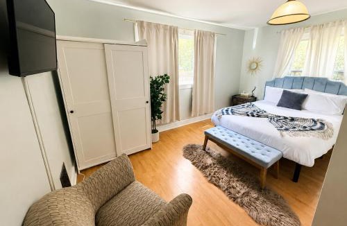 New Haven House | Nat Private Room near Yale, Hospitals & Downtown