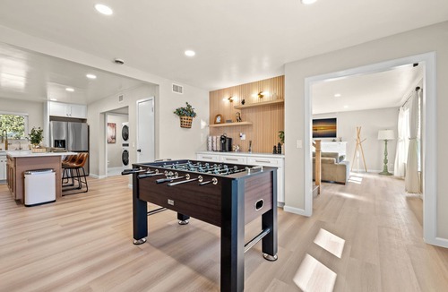 Lake Forest Villa | Near Beach/Disneyland/Swimming pool/New/4BR/6Beds