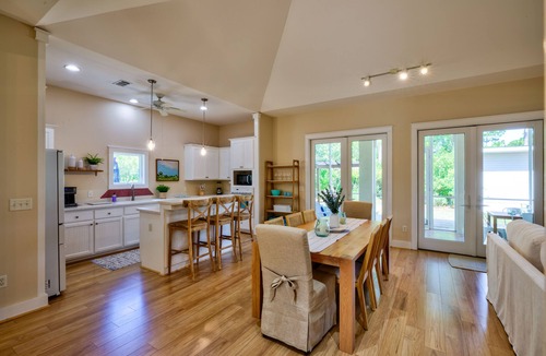 San Juan House | NEW - 1 mile to Seaside, steps to the beach - 3/2 home w/pool on quiet street