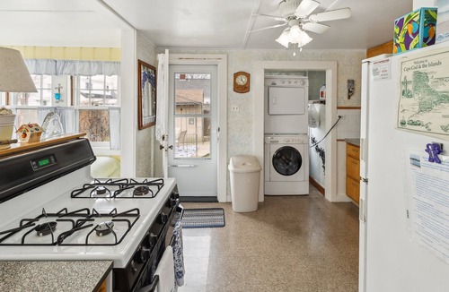 Wareham Center Cottage | NEW! Coastal Cottage Retreat Steps from the Beach