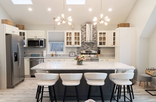 Preston House | New Lake House w/Game Room & Stunning Views