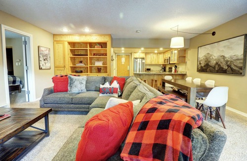 Copper Mountain Condo | New Listing! 3BR/3BA Ski-In/Out Center Village Condo, Indoor Parking-CM216