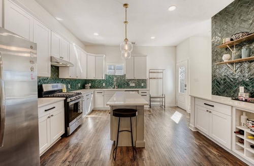St. Johns House | New Modern Retreat | Near Downtown+Domain+Airport