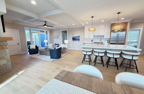 Fontana-on-Geneva Lake Condo | NEW Spacious 3-bedroom condo with in Fontana-on-Geneva Lake.