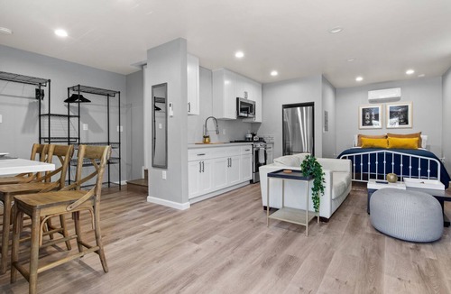 Sacramento Apartment | New Studio - Walk to Golden 1/Old Sac/DOCO