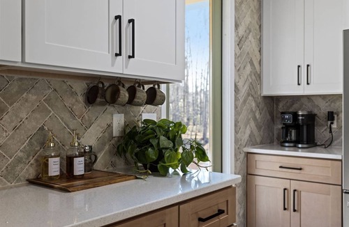 Greer House | New Urban Luxury 6B home with Pickle and BB court!