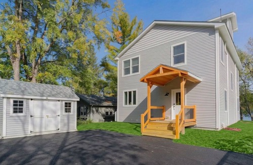 North Lake George House | Newly Built 4BR Lakefront: Rooftop Deck, Private Dock, 4 Kayaks, Island Raft