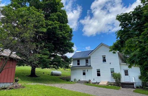 Bluff Point House | Newly renovated 5 bedroom pet friendly house in Keuka NY. First floor ensuite