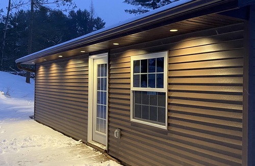 Tomahawk Cabin | Newly Renovated Cabin -dog friendly