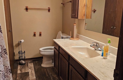 Oneida House | NFL Draft, Charming 3-bedrooms 2 full bathrooms 10 miles to Lambeau