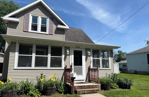 Omro House | NFL Draft Rental - 45min drive to Lambeau. 21 West to 41 North, straight shotn
