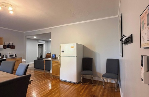 DuBois Apartment | NH4:Timeless Elegance 1BR Haven in Historic Home