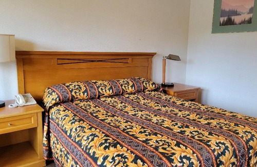 Haller Lake Hotel | Nites Inn