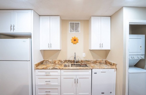 Lawrenceville Apartment | No Cleaning Fee-Apartment for Rent-Travel Nurse/Medical Staff welcome