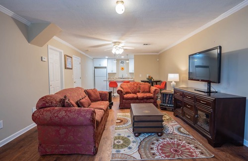Lawrenceville Apartment | No Cleaning Fee-Apartment for Rent-Travel Nurse/Medical Staff welcome