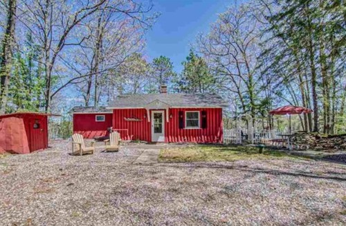 Florence Cabin | Northern Wisconsin Waterfront Cabin Lake Ellwood Spread Eagle WI