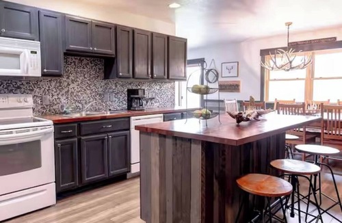 Birchwood House | Northwoods Antler Lodge