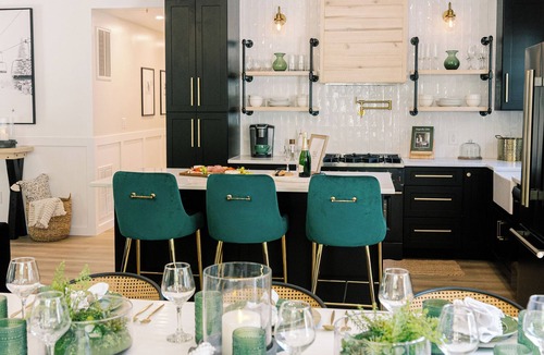 Mount Jackson House | Oak & Ember Lodge Modern Luxury Nestled in the Woods- Resort 2.2 miles away