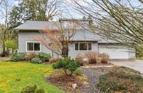 Central Oregon House | Oakway Oasis - 6 Minutes To Autzen 4 Bedroom Home