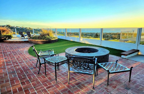 San Juan Capistrano House | Ocean View 4 Bedroom Home with Private, Heated Pool & Jacuzzi with Firepit & BBQ