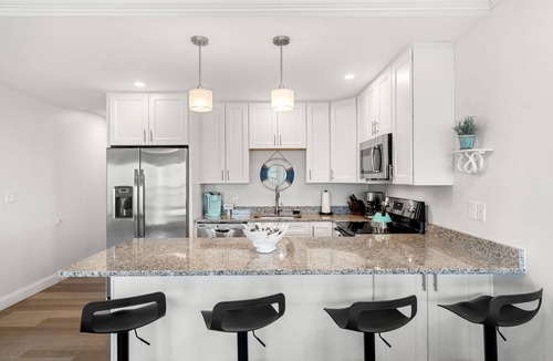 Hampton Condo | Oceanfront Condo with Balcony, Water Views, and Direct Beach access, Hampton, NH