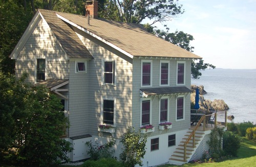 Pond Cove Cottage | Oceanfront Cottage with Spectacular Views of Casco Bay