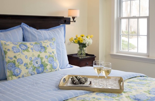 Chatham Bed & Breakfast | Old Harbor Inn