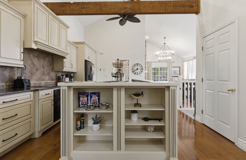 Camdenton House | Old Kinderhook 2 Decks, Firepit, Kid & Pet Friendly Golf Retreat