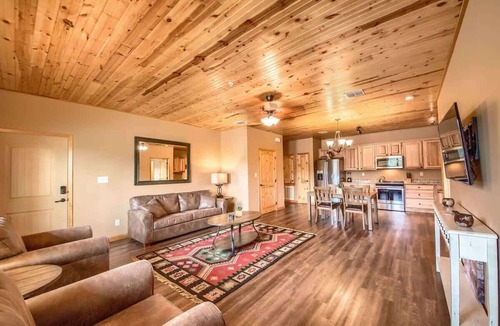 Gruene Condo | Old Mills Resort at Historic Gruene OM A11